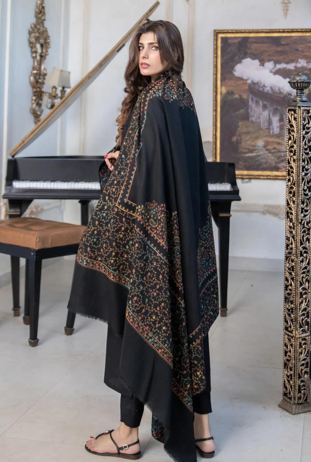 Big Taj Handmade Pure Pashmina Shawl with Plain Pashmina Suit – Luxury Winter Ensemble