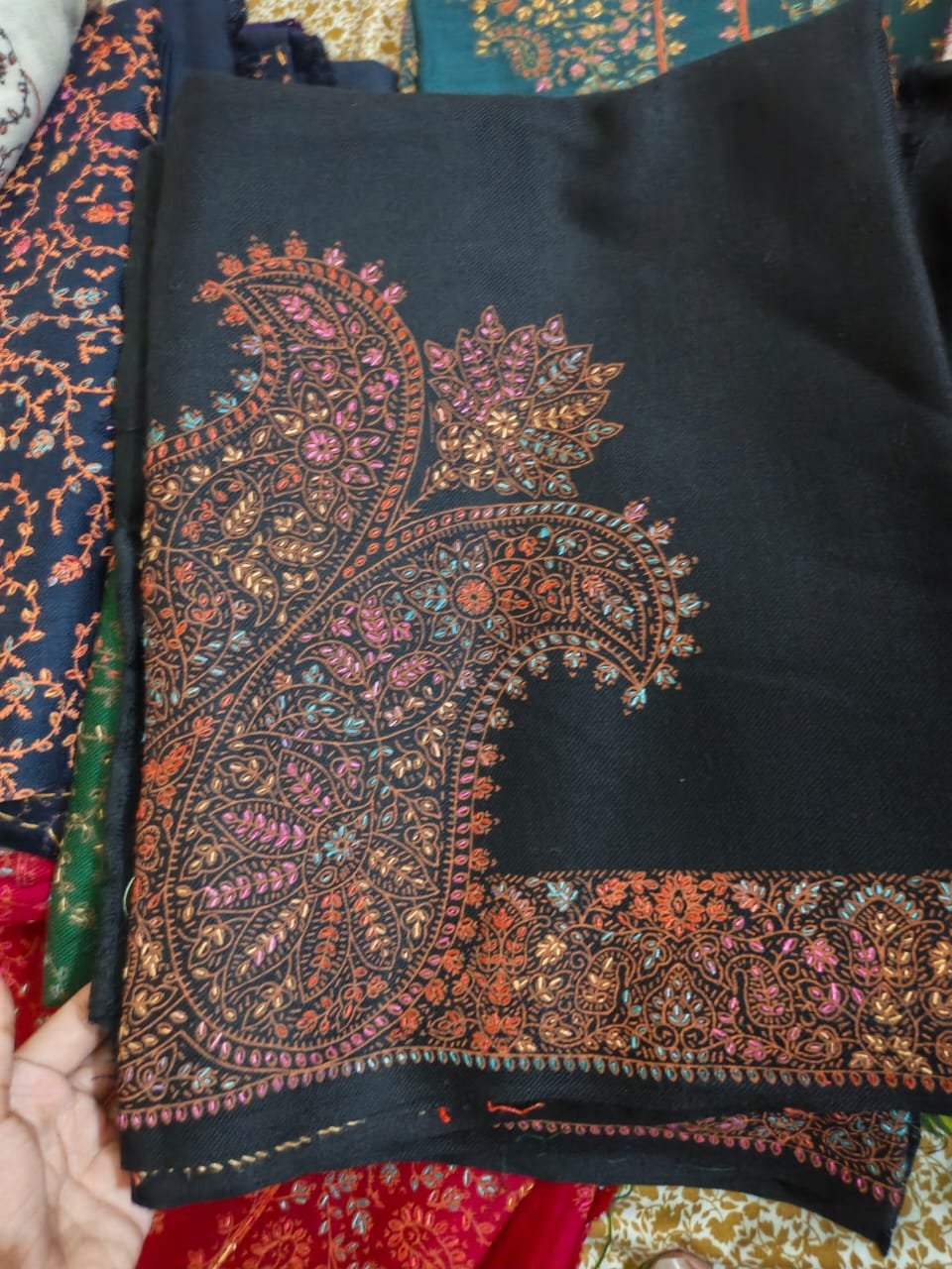 Big Kingri Pure Pashmina Shawl - Image 4