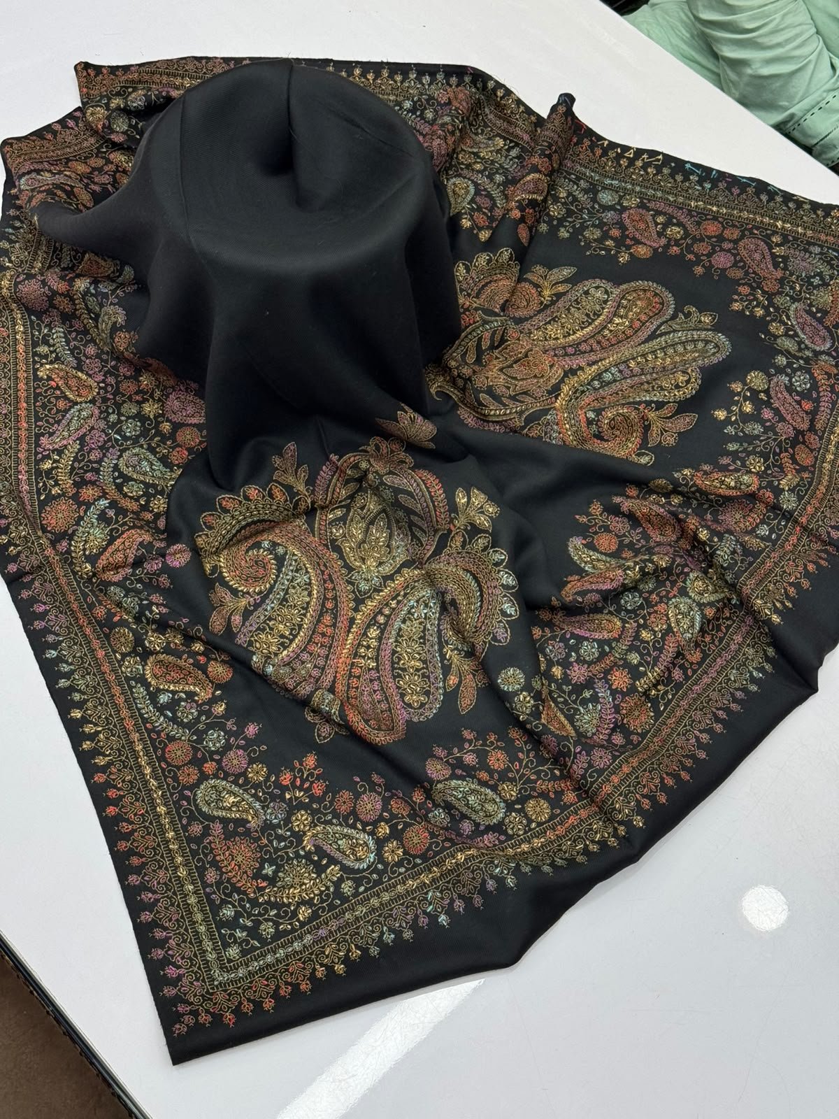 Big Kingri Pure Pashmina Shawl - Image 3